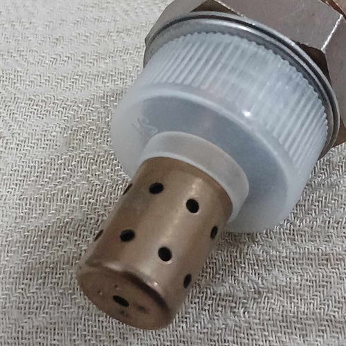 سنسور اکسیژن NTK ژاپن  OZA632-SZ4  (سیم بلند _سوکت مشکی_مغزی زرد رنگ)زیمنس